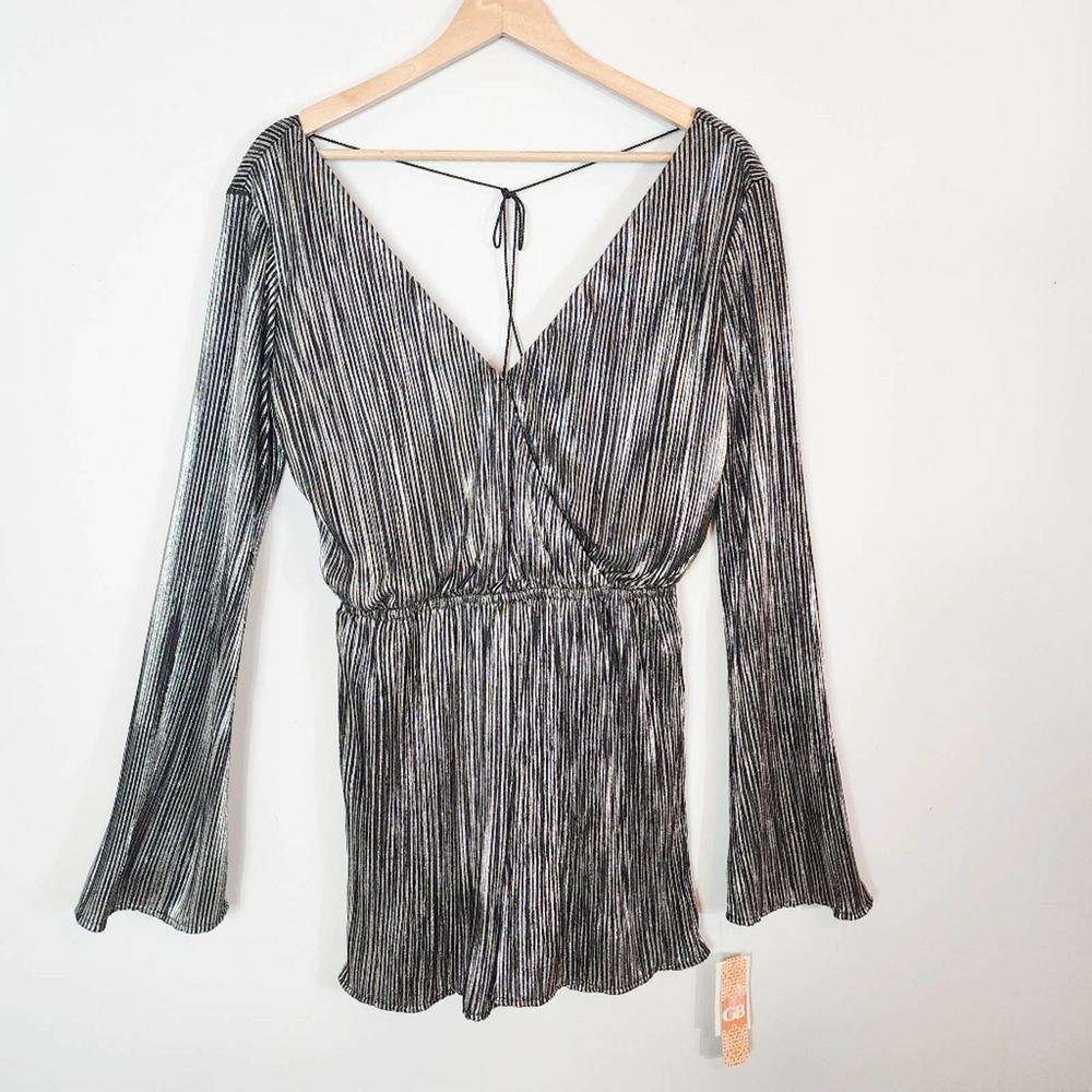 NWT Gianni Bini Bell Sleeve Silver Elastic Waist Adjustable Tie Romper SZ Small